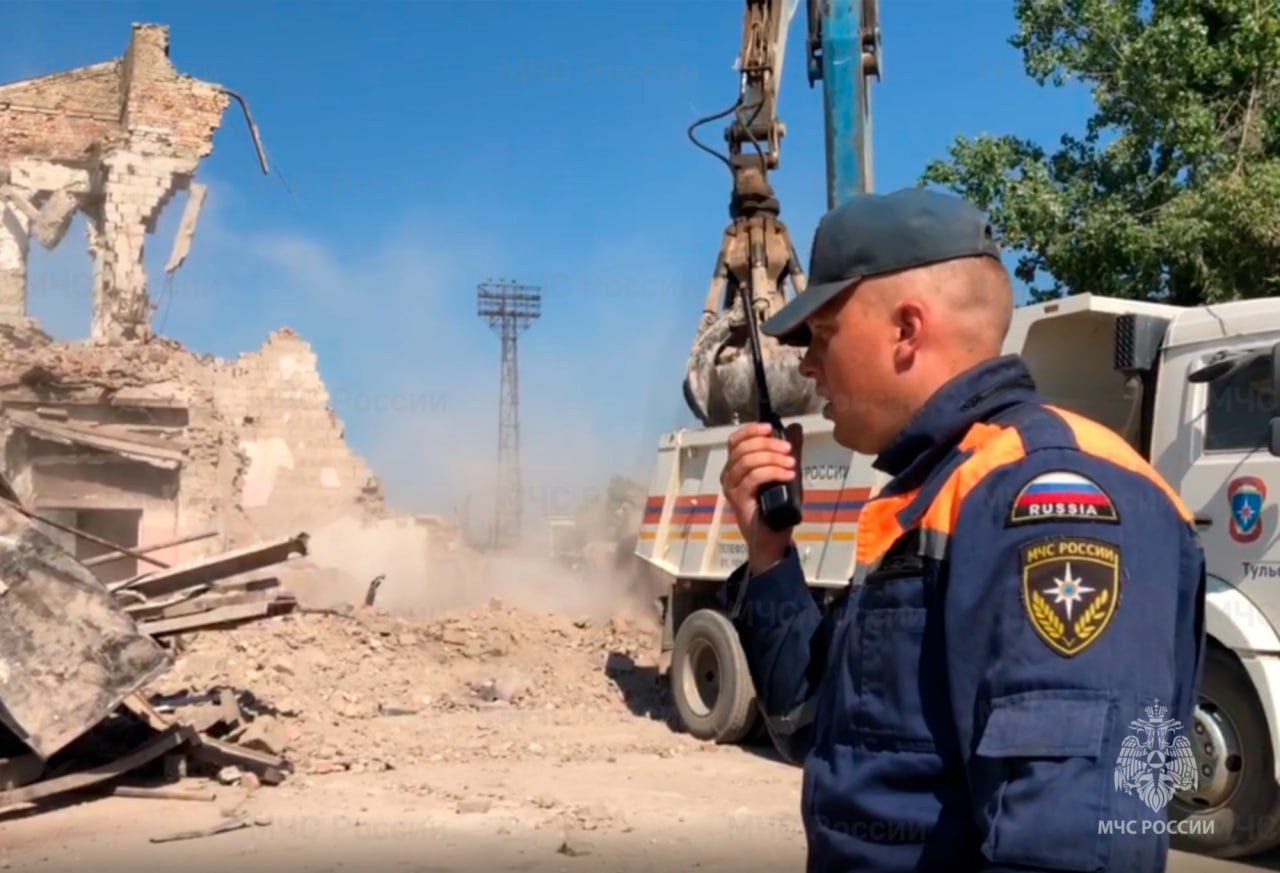 Офицер Тульского спасательного центра стал одним из лучших в стране по и получил награду на фестивале «Созвездие мужества» Офицер Тульского спасательного центра стал одним из лучших в стране по и получил награду на фестивале «Созвездие мужества»