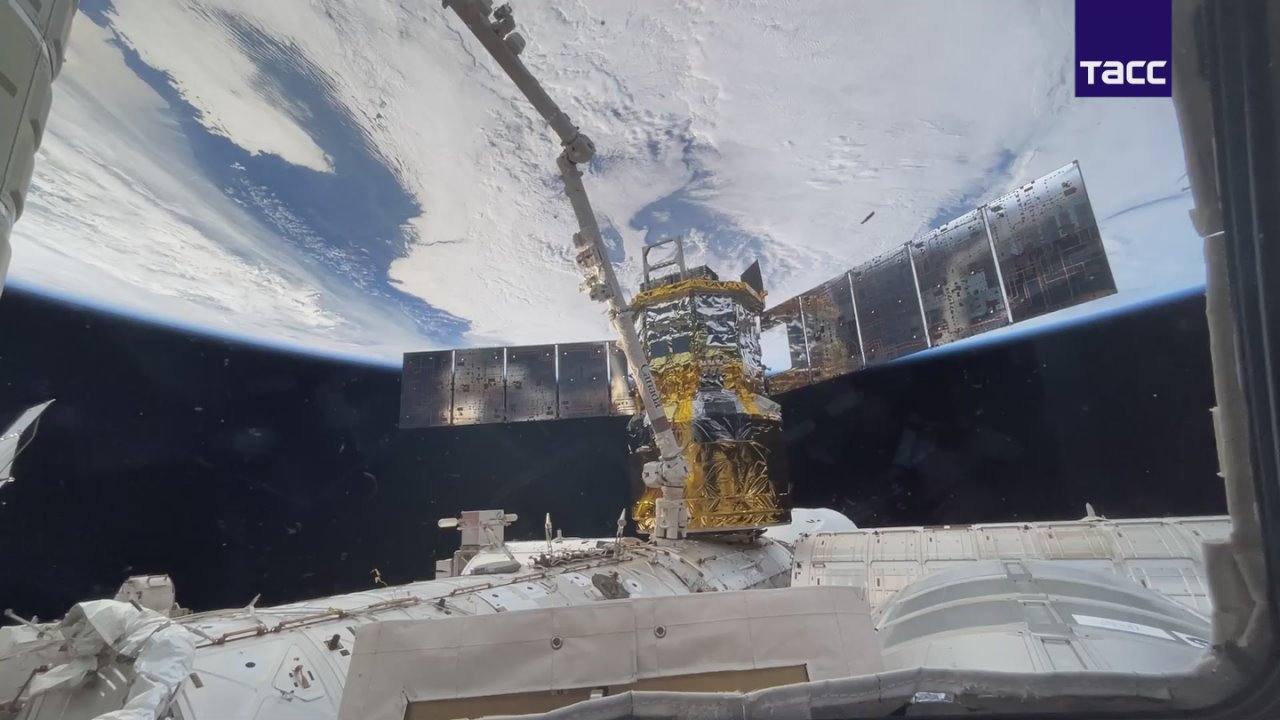 Впервые за 25 лет работы МКС все 8 стыковочных узлов станции заняты кораблями, сообщило ТАСС