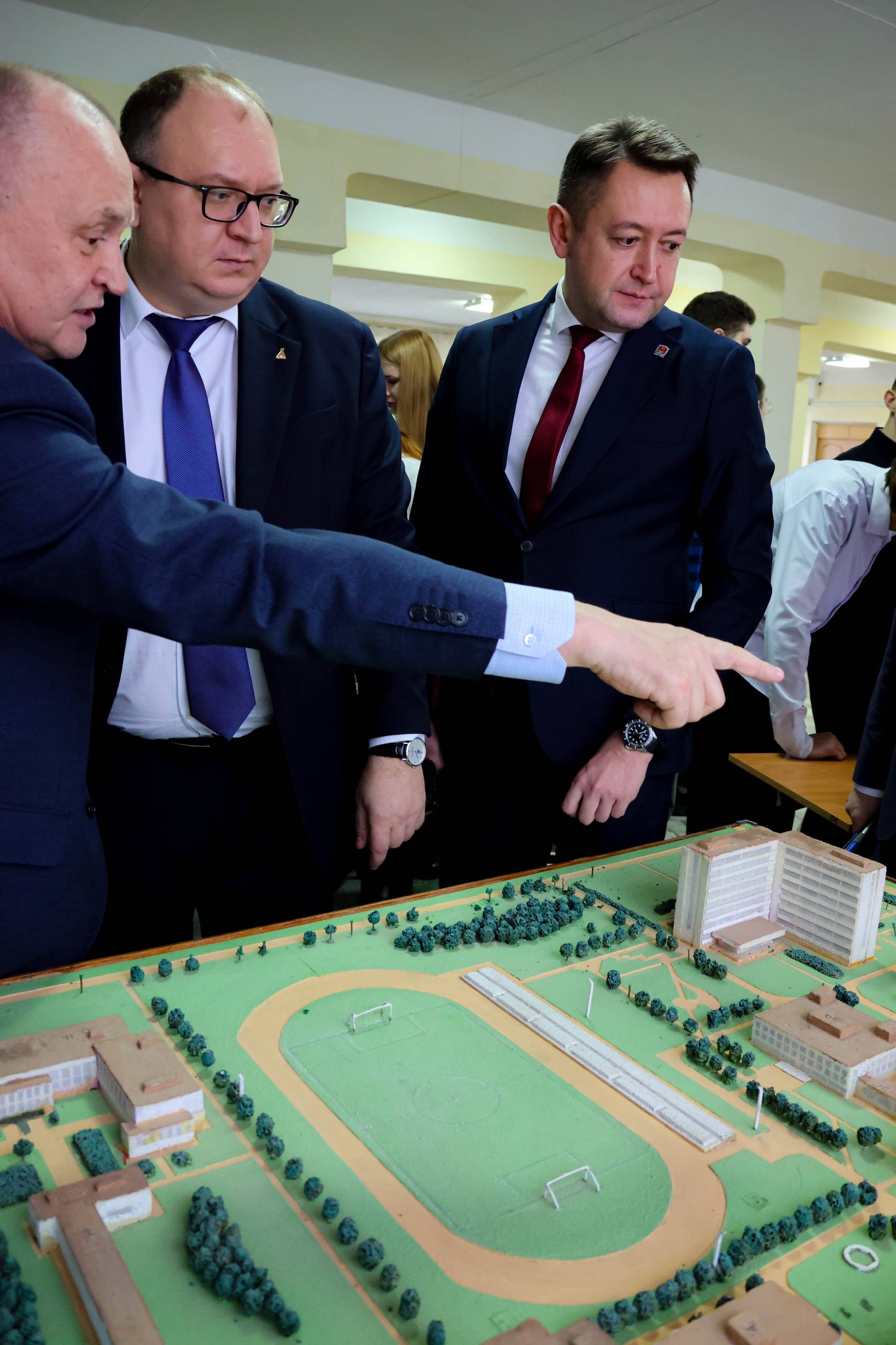 Руслан Бутов: Встретились с ректором Российского химико-технологического университета имени Д.И. Менделеева Сергеем Филатовым Руслан Бутов: Встретились с ректором Российского химико-технологического университета имени Д.И. Менделеева Сергеем Филатовым