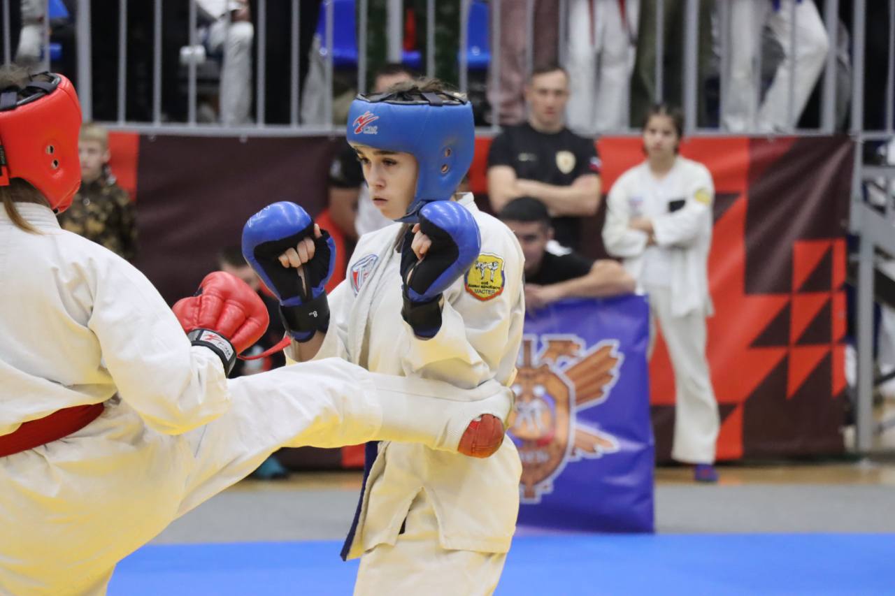 Дмитрий Миляев: #Нашасилавспорте. Сегодня в многофункциональном спортивном центре «Тула-Арена» стартовали чемпионат ЦФО среди мужчин и женщин, а также первенство ЦФО среди юношей и девушек в возрастных категориях 12-13... Дмитрий Миляев: #Нашасилавспорте. Сегодня в многофункциональном спортивном центре «Тула-Арена» стартовали чемпионат ЦФО среди мужчин и женщин, а также первенство ЦФО среди юношей и девушек в возрастных категориях 12-13...