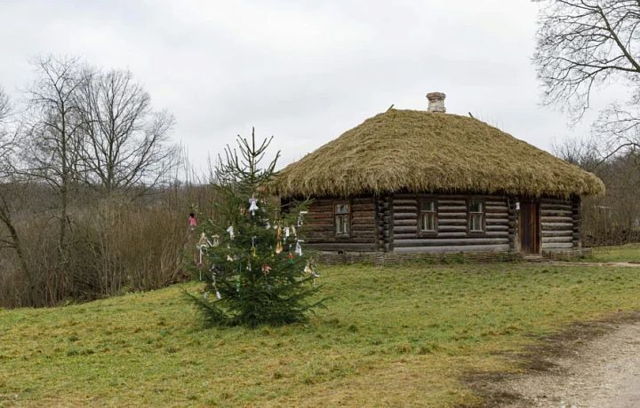 Дети сделали игрушки для елки в Ясной Поляне