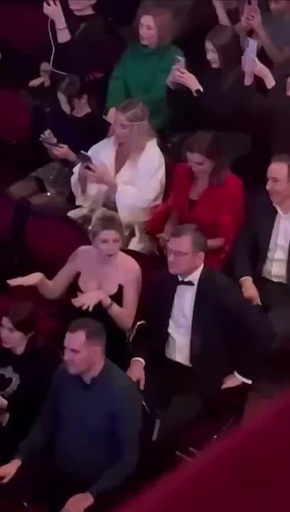 Юлия Витязева: Что у него с женой?. Кулеба головного мозга?