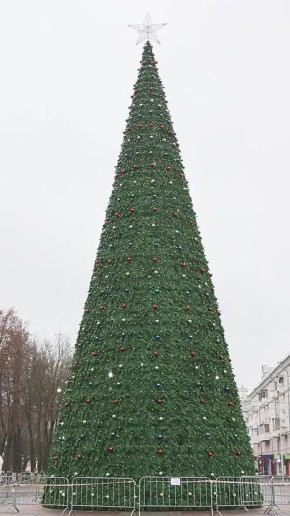 Осталось всего 23 дня до нескончаемых новогодних салатов, бутербродов со шпротами и музыкальных концертов по всем телеканалам!