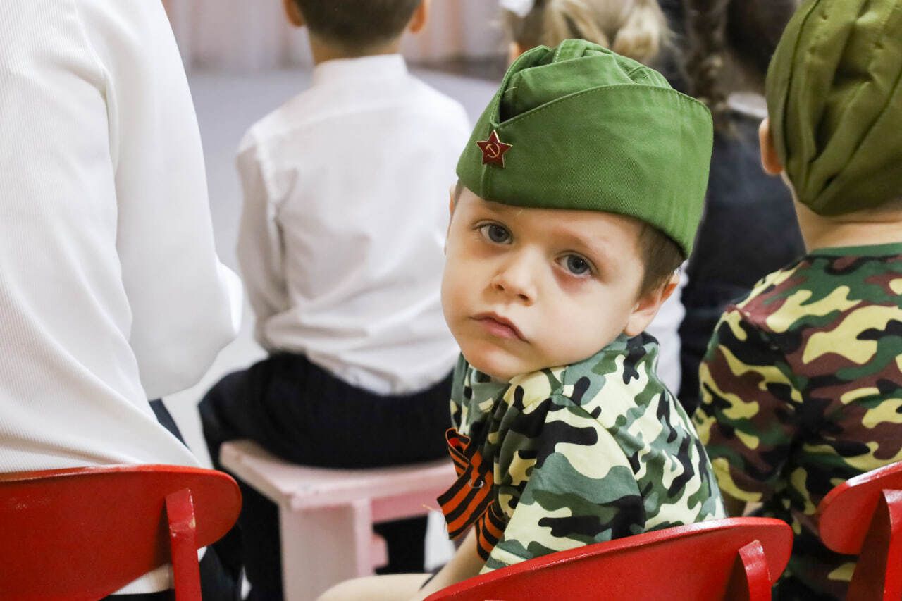 В детском саду № 40 прошёл фестиваль военной песни в День Героев Отечества, завершая Год защитника Отечества В детском саду № 40 прошёл фестиваль военной песни в День Героев Отечества, завершая Год защитника Отечества