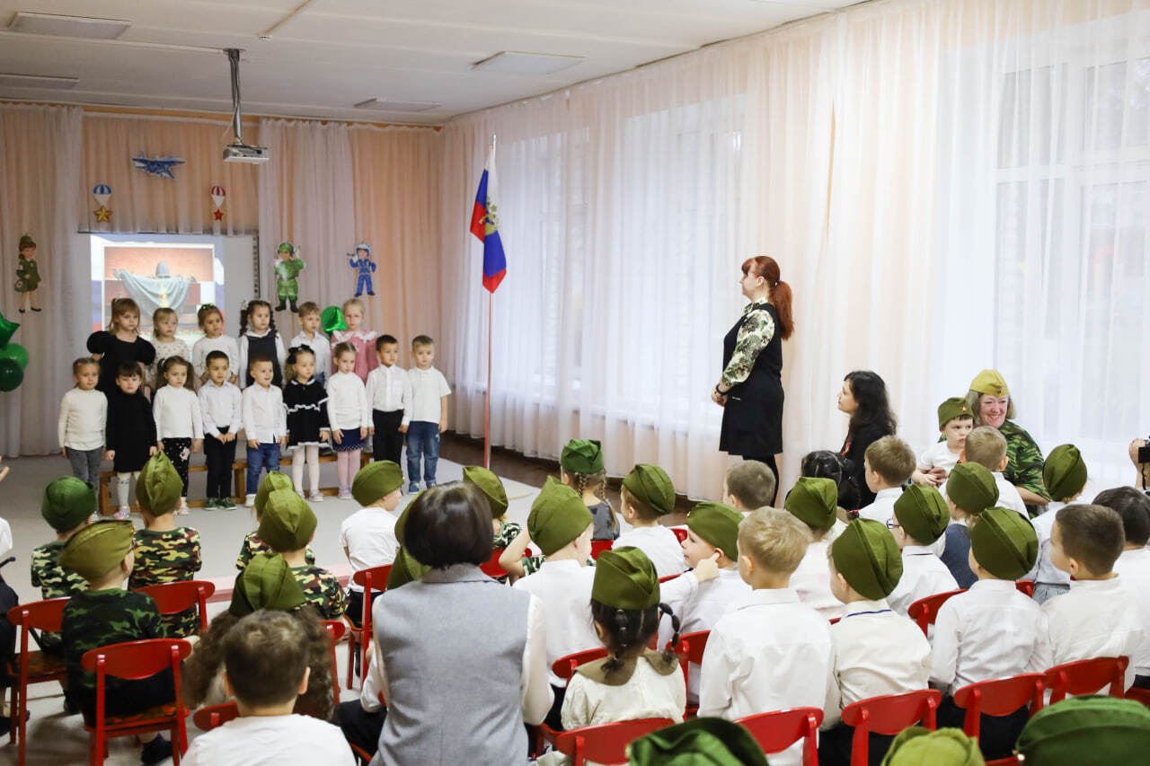 В детском саду № 40 прошёл фестиваль военной песни в День Героев Отечества, завершая Год защитника Отечества В детском саду № 40 прошёл фестиваль военной песни в День Героев Отечества, завершая Год защитника Отечества