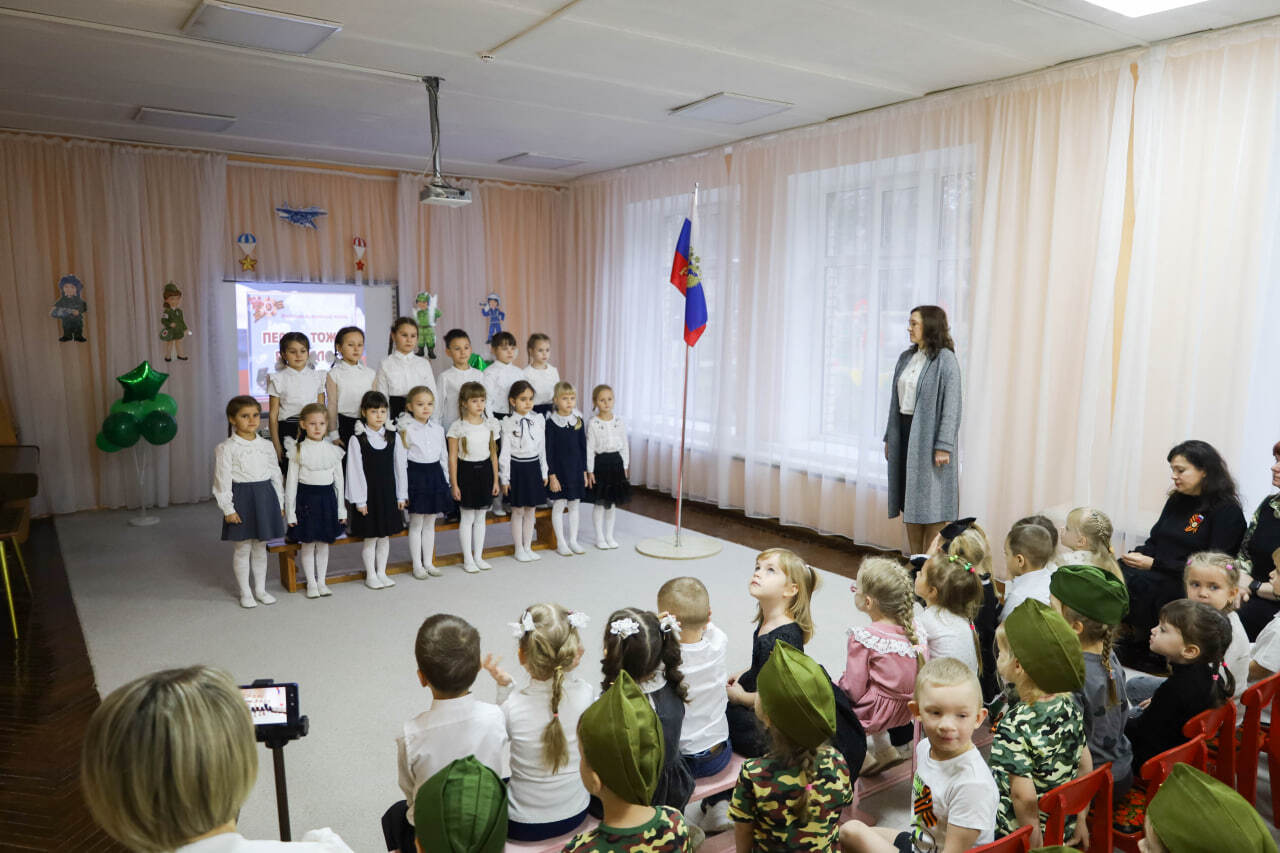 В детском саду № 40 прошёл фестиваль военной песни в День Героев Отечества, завершая Год защитника Отечества В детском саду № 40 прошёл фестиваль военной песни в День Героев Отечества, завершая Год защитника Отечества