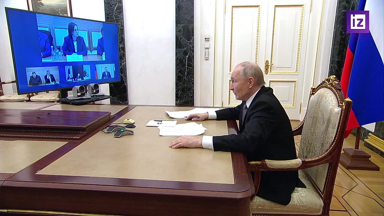 Владимир Путин рассказал, что иногда ездит без всяких кортежей, "по-тихому"