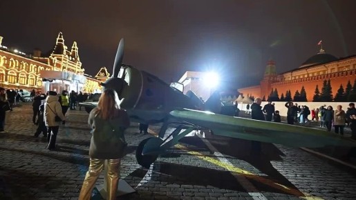 Молодёжь Москвы поздравляет с Днём Героев Отечества!