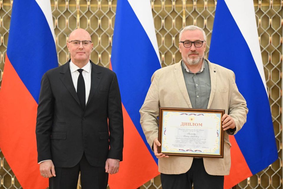 Дмитрий Чернышенко наградил лауреатов первой премии Правительства России в области детской и подростковой литературы Дмитрий Чернышенко наградил лауреатов первой премии Правительства России в области детской и подростковой литературы