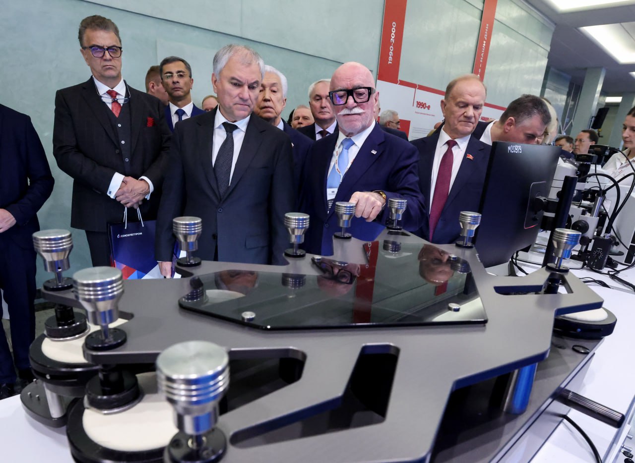 Форма для наших солдат и офицеров должна быть на 100 % отечественной, заявил Председатель ГД Форма для наших солдат и офицеров должна быть на 100 % отечественной, заявил Председатель ГД