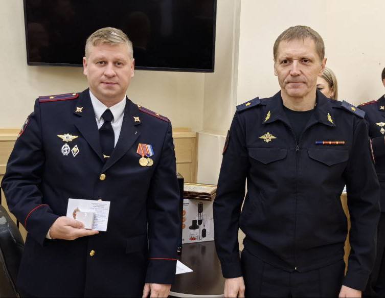 В УМВД России по Тульской области поздравили с профессиональным праздником сотрудников ведомственной службы связи В УМВД России по Тульской области поздравили с профессиональным праздником сотрудников ведомственной службы связи