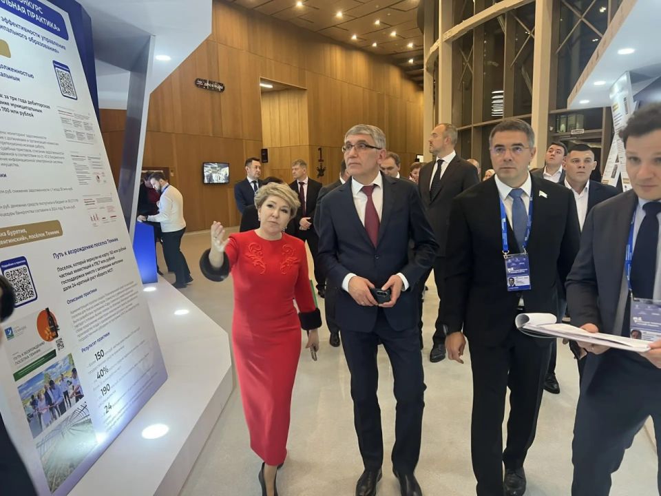 Руслан Бутов: На площадке Мастерской управления «Сенеж» прошёл первый форум-выставка «БОЛЬШИЕ РЕШЕНИЯ МАЛОЙ РОДИНЫ», организованный ВАРМСУ