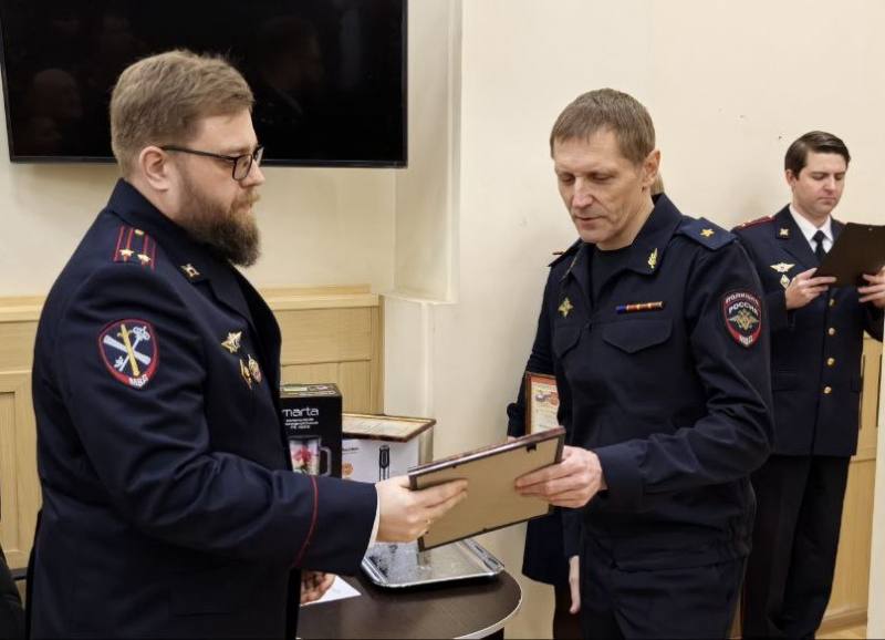 В УМВД России по Тульской области поздравили с профессиональным праздником сотрудников ведомственной службы связи В УМВД России по Тульской области поздравили с профессиональным праздником сотрудников ведомственной службы связи