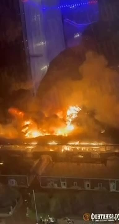 В Петербурге горит Правобережный рынок — Фонтанка