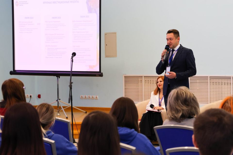 Руслан Бутов: Сегодня Новомосковск вновь стал точкой притяжения для той самой молодёжи, которая совсем скоро будет строить карьеру, развивать предприятия и двигать вперёд наш город и регион