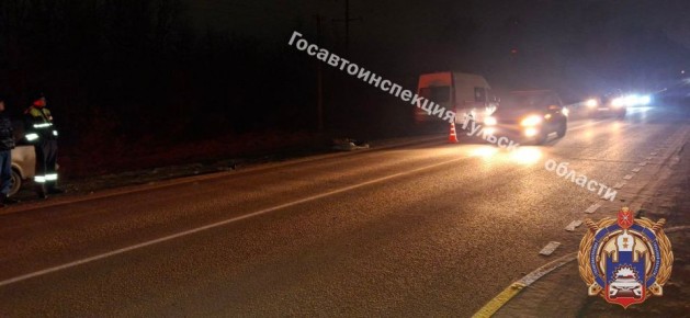 9 декабря в 17:45 на 8 - ом километре автодороги «Тула-Щекино» Тульской области, молодой человек 2003 года рождения, управляя автомобилем «ВАЗ 21074», совершил наезд на пешехода – женщину 1938 года рождения, которая, по...