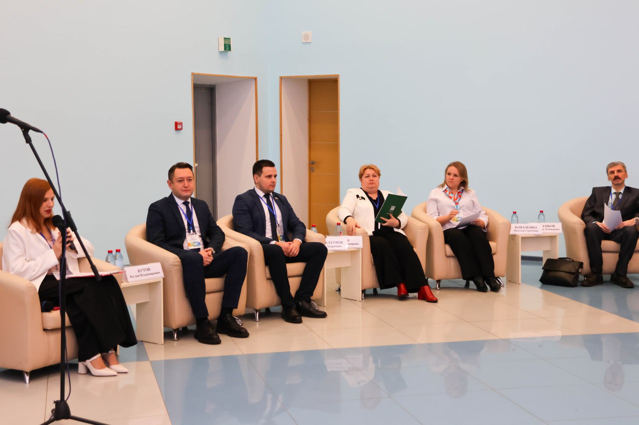 В Новомосковске прошёл второй молодёжный экономический форум «Кадры для будущего Новомосковска»! В Новомосковске прошёл второй молодёжный экономический форум «Кадры для будущего Новомосковска»!