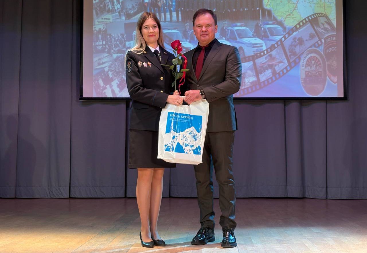 В Управлении МВД России по Тульской области прошел День открытых дверей для выпускников школ и учащихся колледжей В Управлении МВД России по Тульской области прошел День открытых дверей для выпускников школ и учащихся колледжей