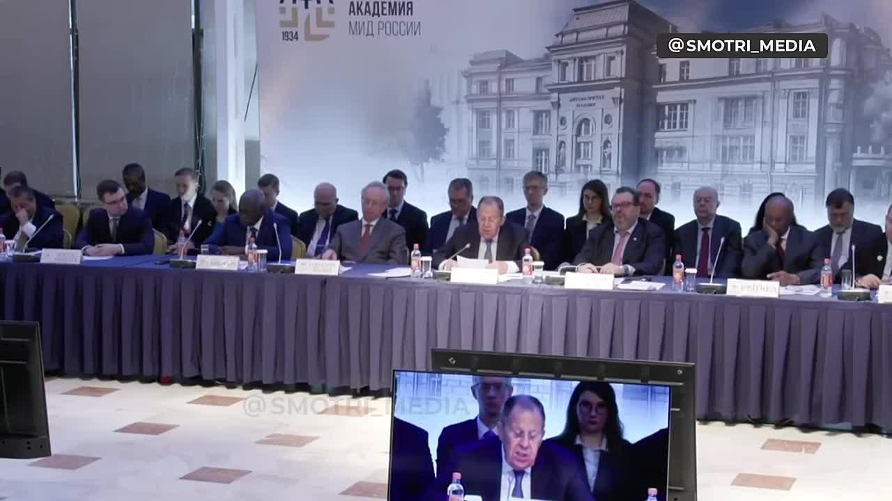 Россия не собирается нападать на Европу и готова письменно, в юридическом документе зафиксировать это в рамках коллективных гарантий — Лавров