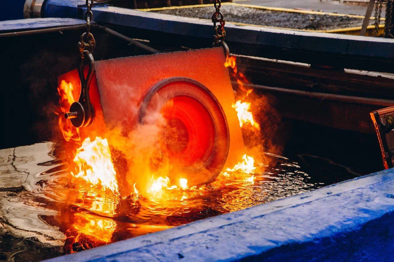 Любуемся «титаническим» производством! Любуемся «титаническим» производством!