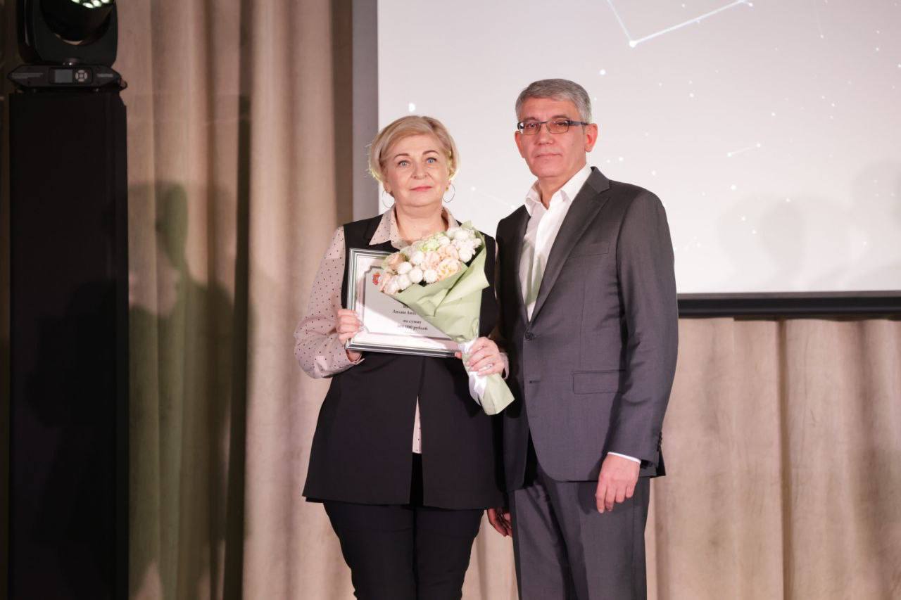 Дмитрий Миляев: Наградил победителей конкурса «Педагогический успех 71» Дмитрий Миляев: Наградил победителей конкурса «Педагогический успех 71»