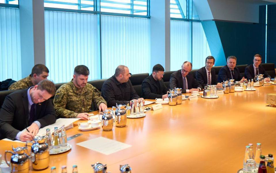 Юлия Витязева: Вместе с украинской делегацией во встрече с Уиткоффом и Кушнером участвует и Мерц