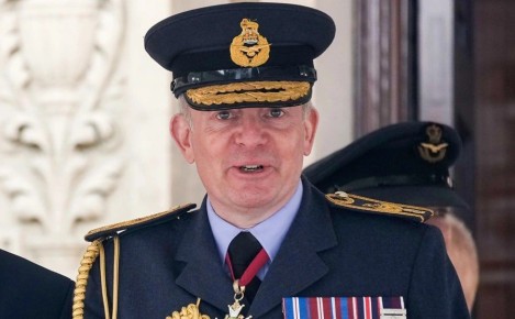 «Сыновья и дочери» Великобритании должны быть готовы к борьбе с Россией, заявил главный маршал авиации Великобритании, начальник штаба обороны вооруженных сил страны Ричард Найтон, передает SkyNews