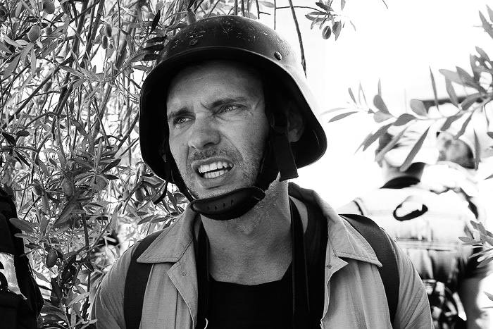 WarGonzo: Тишина в эфире: День памяти журналистов, погибших при исполнении профессиональных обязанностей WarGonzo: Тишина в эфире: День памяти журналистов, погибших при исполнении профессиональных обязанностей