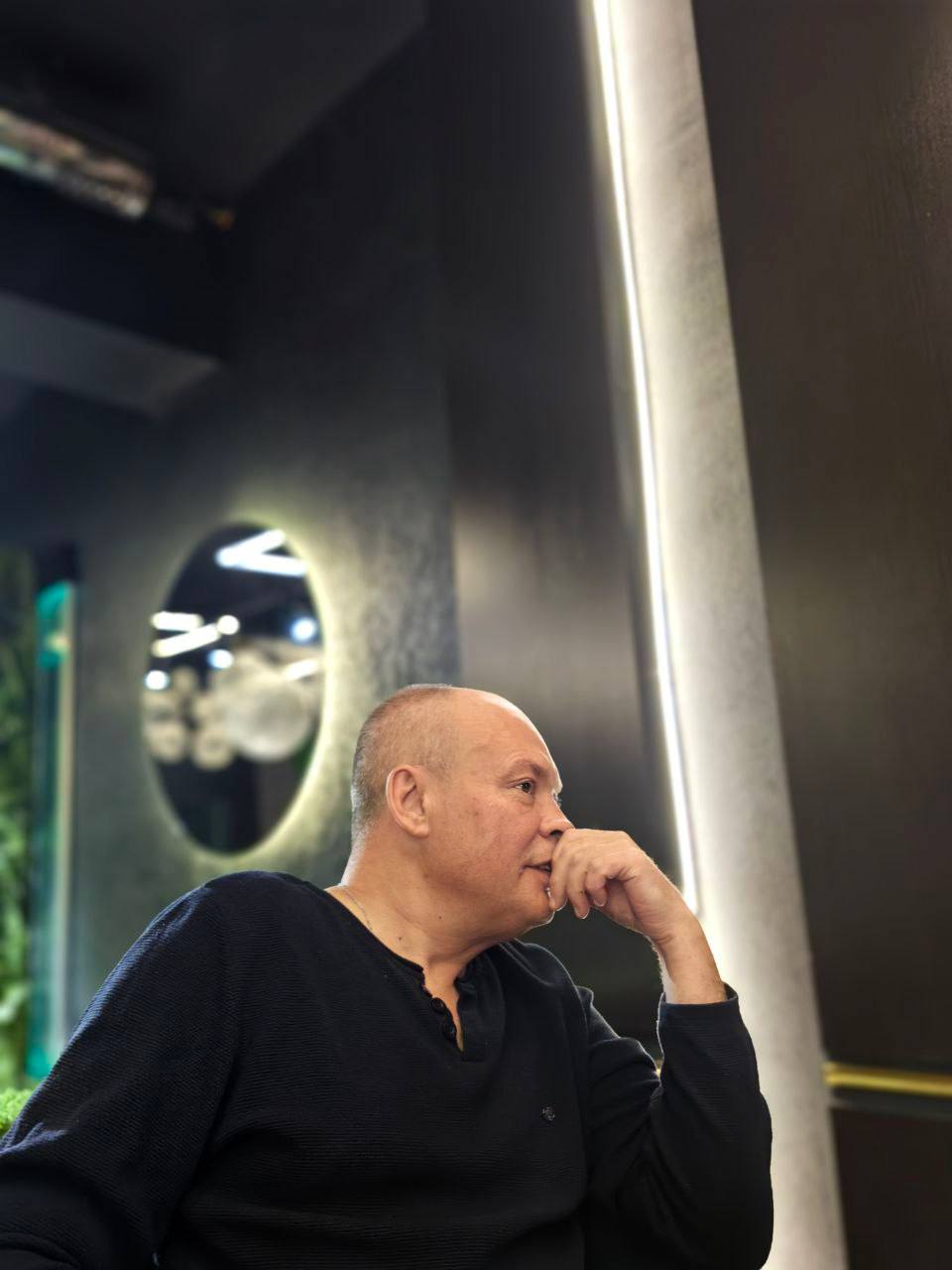 Салют С вами Александр Ромашов и проект «Музыка для СВОих» при поддержке Telegram-канала «Мир Михаила Онуфриенко»