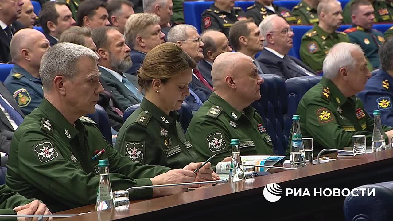 Армия России освободила свыше 300 населенных пунктов в 2025 году, заявил Путин