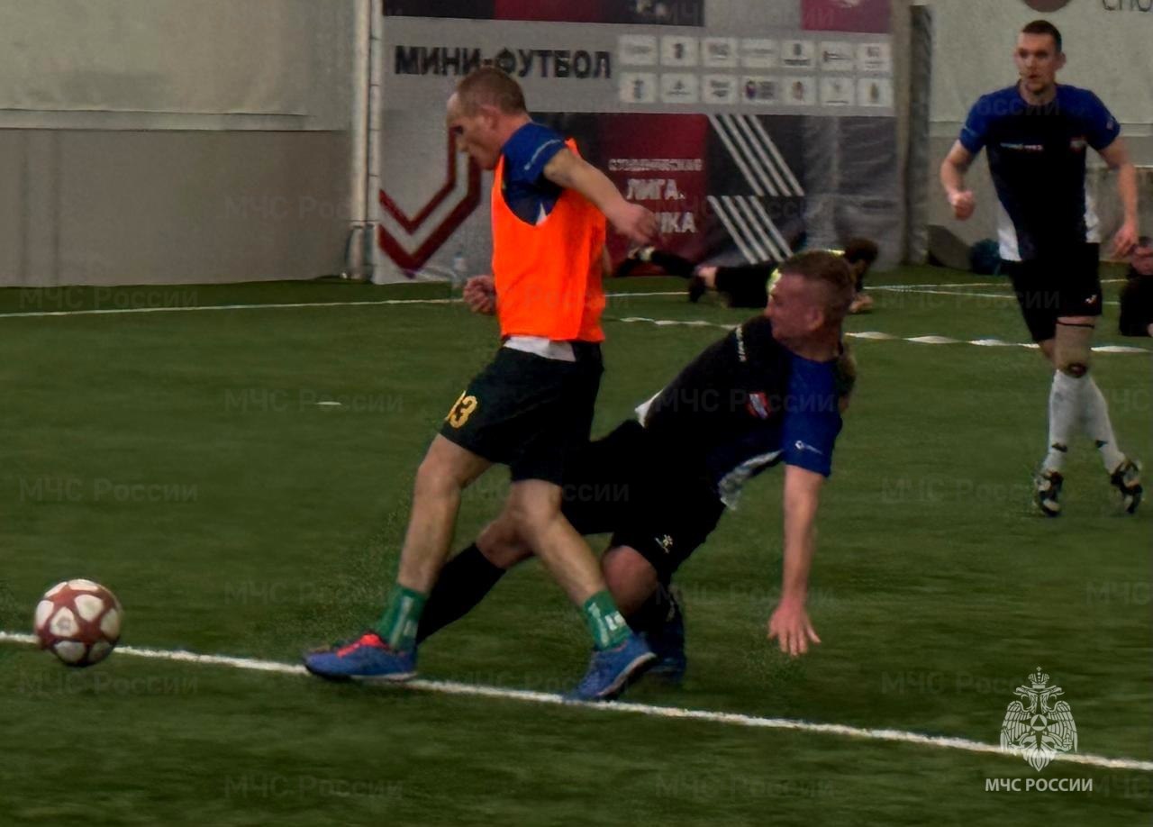 #МЧСзаЗОЖ. Голы и победа! На базе Центра игровых видов спорта в Туле состоялись матчи 1/4 и 1/2 раунда плей-офф соревнований по мини-футболу регионального спортивного проекта "Битва Клубов" #МЧСзаЗОЖ. Голы и победа! На базе Центра игровых видов спорта в Туле состоялись матчи 1/4 и 1/2 раунда плей-офф соревнований по мини-футболу регионального спортивного проекта "Битва Клубов"