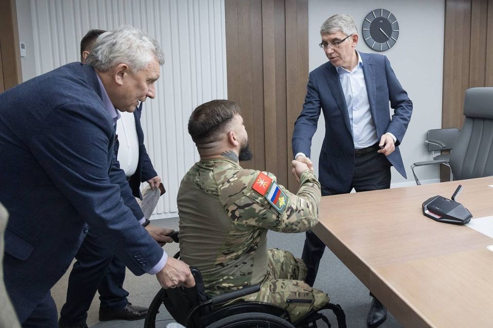 Новомосковец Евгений Иванов встретился с губернатором Дмитрием Миляевым