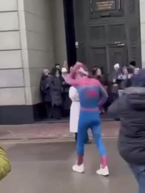 Пресненский районный суд Москвы назначил 15 суток административного ареста Алексею Зеленцову и Роману Яковлеву, об этом сообщили в пресс-службе судов столицы