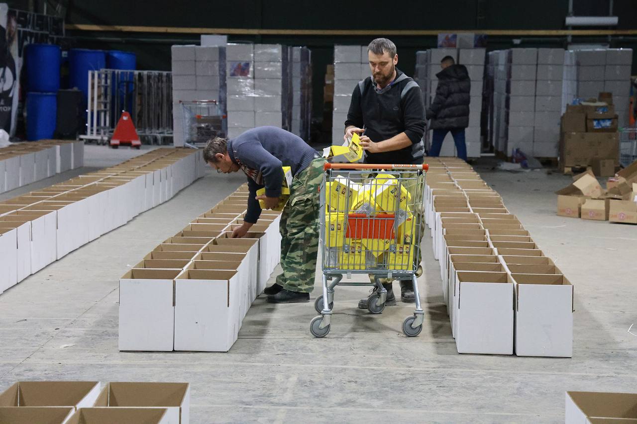 Дмитрий Миляев: Более 3500 новогодних наборов будет доставлено в зону СВО