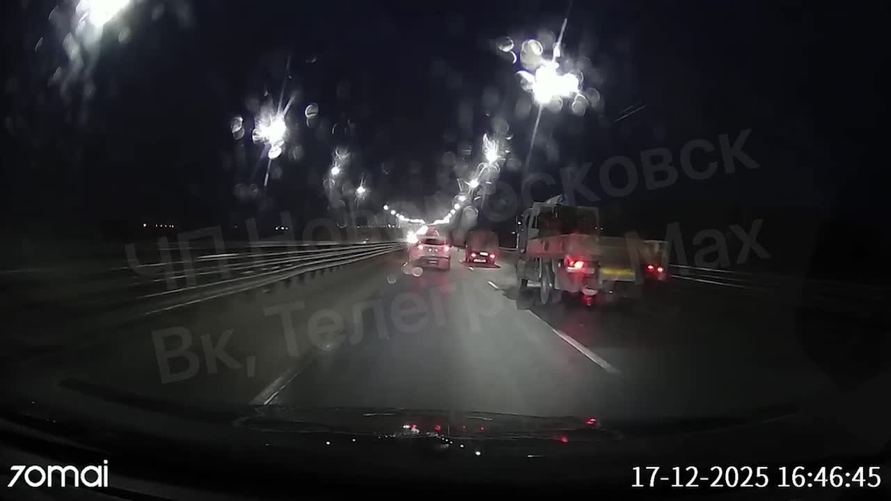 «КАМАЗ» и «Газель» столкнулись на мосту через Любовку в Новомосковске