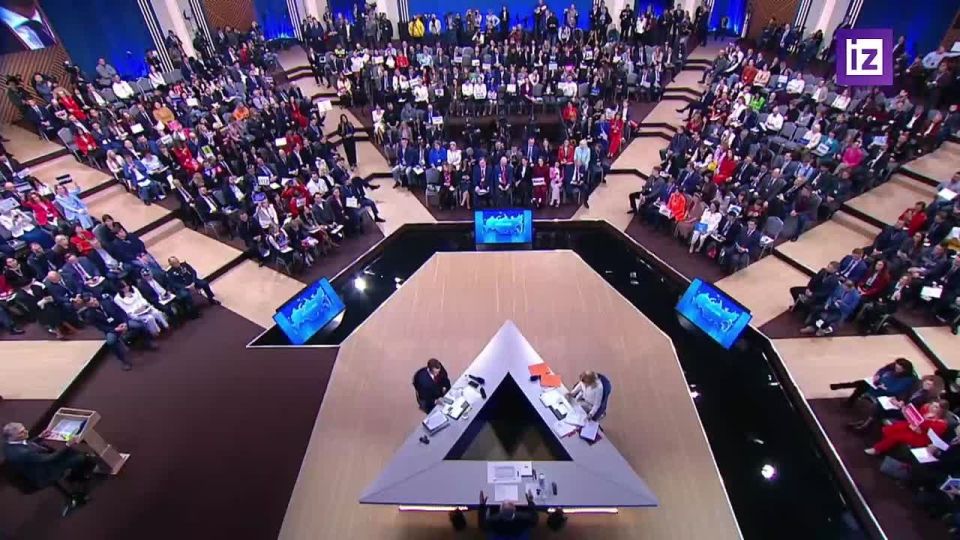 "Москвой мы все гордимся по праву": Путин заявил о ежедневном решении проблем столицы