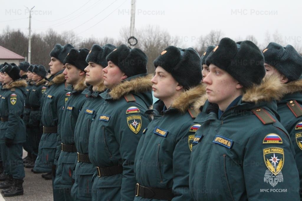 В Тульском спасательном центре МЧС России военнослужащие приняли Военную присягу В Тульском спасательном центре МЧС России военнослужащие приняли Военную присягу