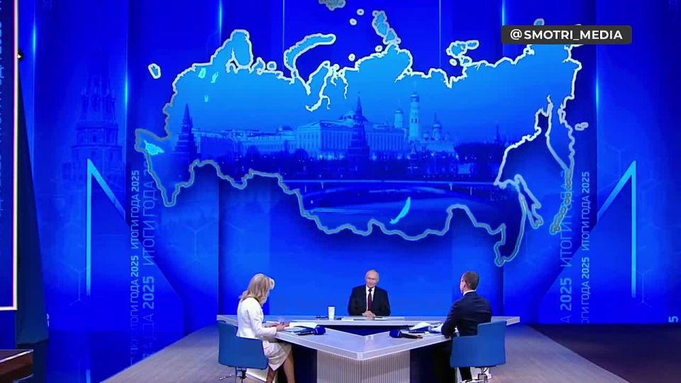 ���� ��������: �����, � ������� ������ ����� ���������, ��������� � 1,5 ��������� �� ��������, ������� �����