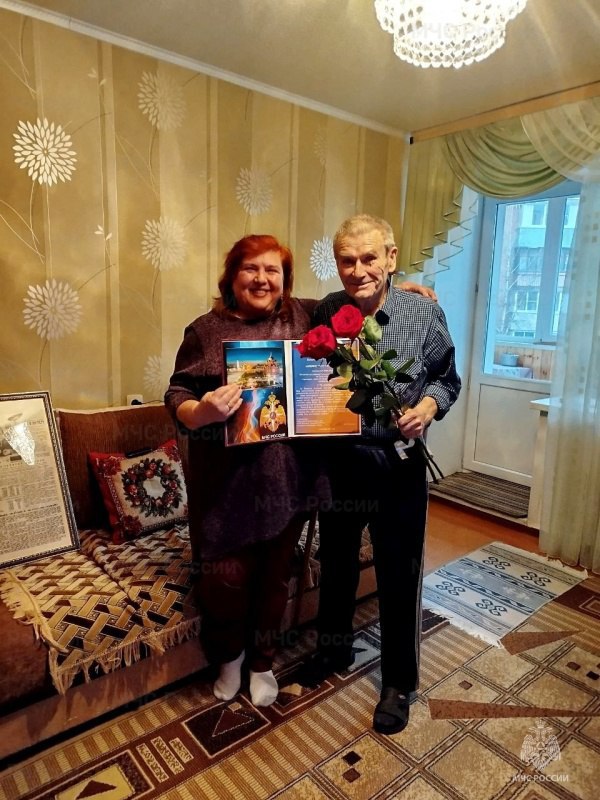 #ТрадицииМЧС. Работа во благо спасательного дела длиною в жизнь Сотрудники ГУ МЧС России по Тульской области поздравили ветерана чрезвычайного ведомства Митяева Ивана Ивановича с 75-летием #ТрадицииМЧС. Работа во благо спасательного дела длиною в жизнь Сотрудники ГУ МЧС России по Тульской области поздравили ветерана чрезвычайного ведомства Митяева Ивана Ивановича с 75-летием