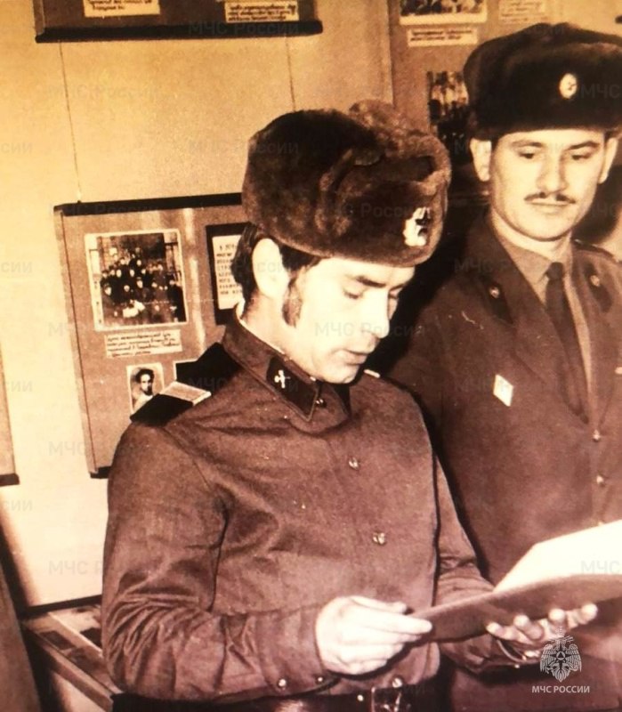 #ТрадицииМЧС. Работа во благо спасательного дела длиною в жизнь Сотрудники ГУ МЧС России по Тульской области поздравили ветерана чрезвычайного ведомства Митяева Ивана Ивановича с 75-летием #ТрадицииМЧС. Работа во благо спасательного дела длиною в жизнь Сотрудники ГУ МЧС России по Тульской области поздравили ветерана чрезвычайного ведомства Митяева Ивана Ивановича с 75-летием