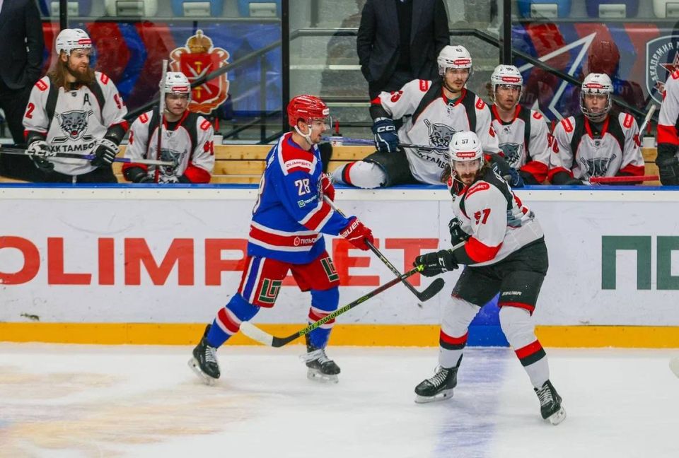 Дмитрий Миляев: 4:2 в пользу АКМ!. В Ледовом дворце завершился хоккейный матч