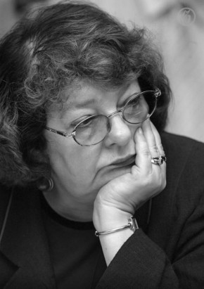 ������ ���������, ��������, �������������� � ������������ ������������ REN-TV ����� ����������