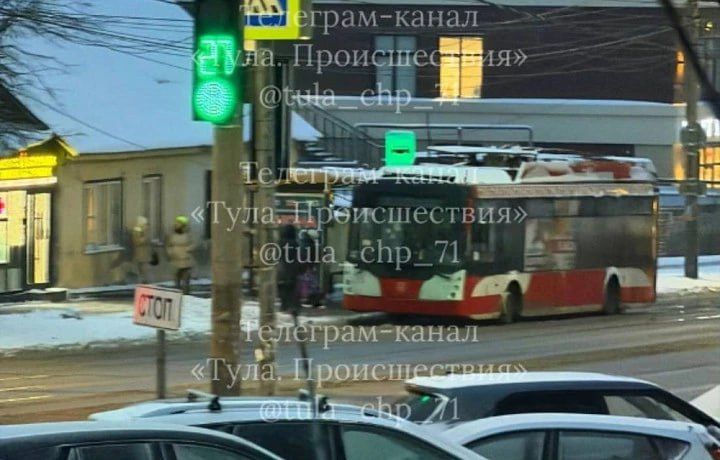 В Туле опровергли информацию об ударе током женщины и ребёнка в троллейбусе на улице Болдина