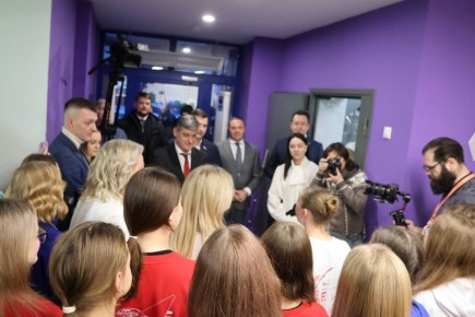 В Новомосковске состоялось открытие нового молодежного центра