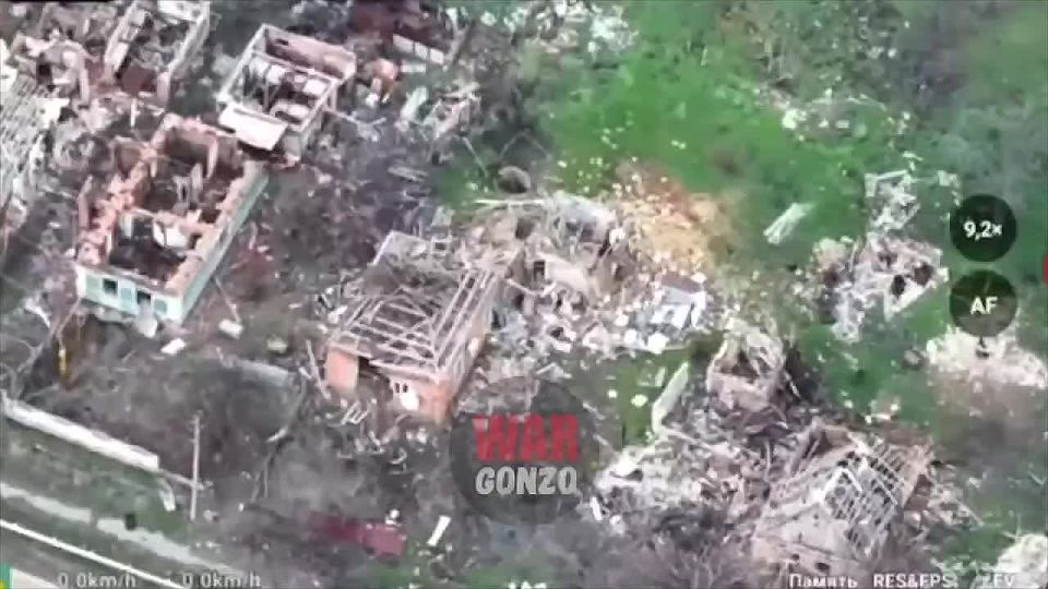 WarGonzo: Группа «Немца» учит ВСУшников не разбрасывать свои вещи в Новоданиловке