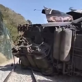 Как минимум 13 человек погибли в результате схода поезда с рельсов в мексиканском штате Оахака