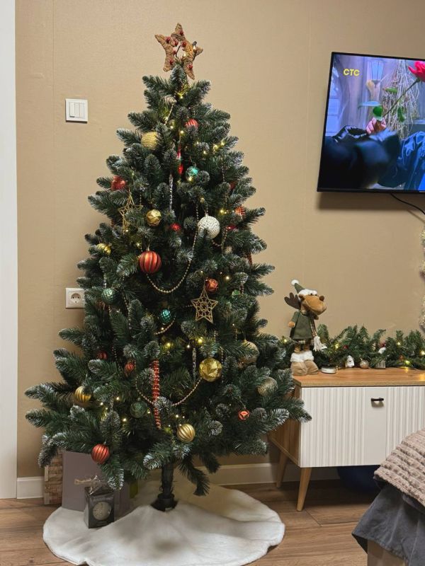 Признавайтесь!. Кто в детстве искал спрятанные мамой подарки? До самого главного праздника 1 день, 13 часов