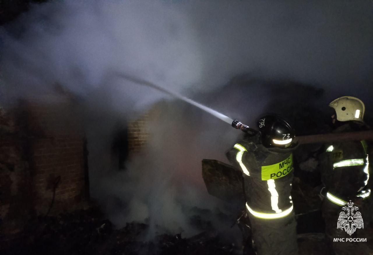 При пожаре в Суворовском районе погибли мужчина и женщина