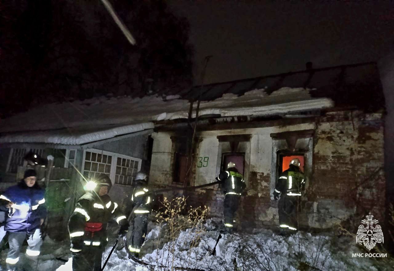 При пожаре в Суворовском районе погибли мужчина и женщина При пожаре в Суворовском районе погибли мужчина и женщина