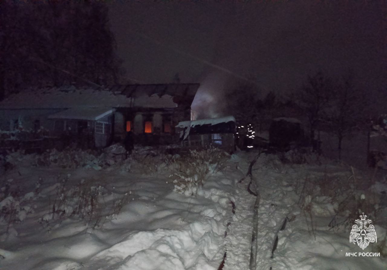 При пожаре в Суворовском районе погибли мужчина и женщина При пожаре в Суворовском районе погибли мужчина и женщина